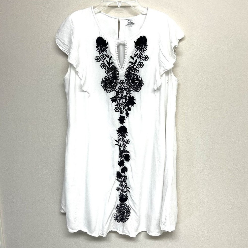Chic Collection Shift Dress XL White Blue Embroidered Lined Keyhole Sleeveless